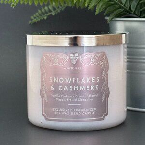 BBW Snowflakes & Cashmere White Barn Bath & Body Works 3 Wick Candle